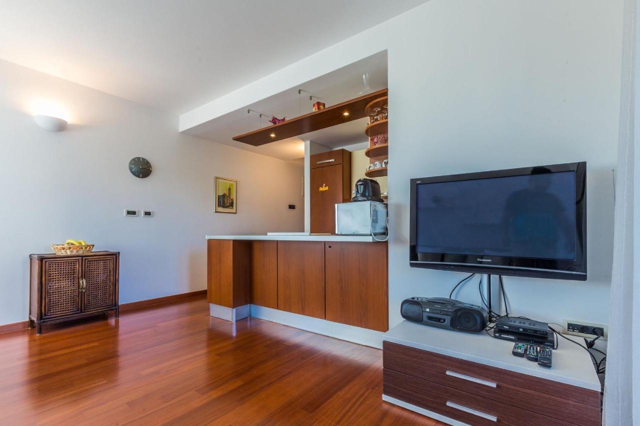 Adriano 2Br Apartment With Terrace Zadar Exteriör bild