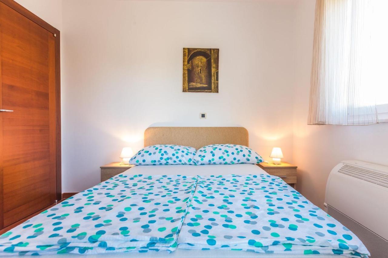 Adriano 2Br Apartment With Terrace Zadar Exteriör bild