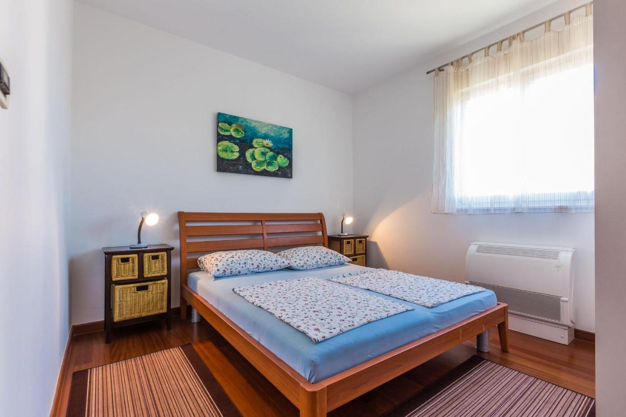 Adriano 2Br Apartment With Terrace Zadar Exteriör bild