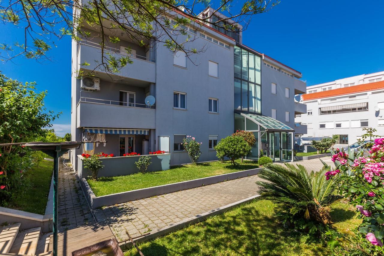 Adriano 2Br Apartment With Terrace Zadar Exteriör bild